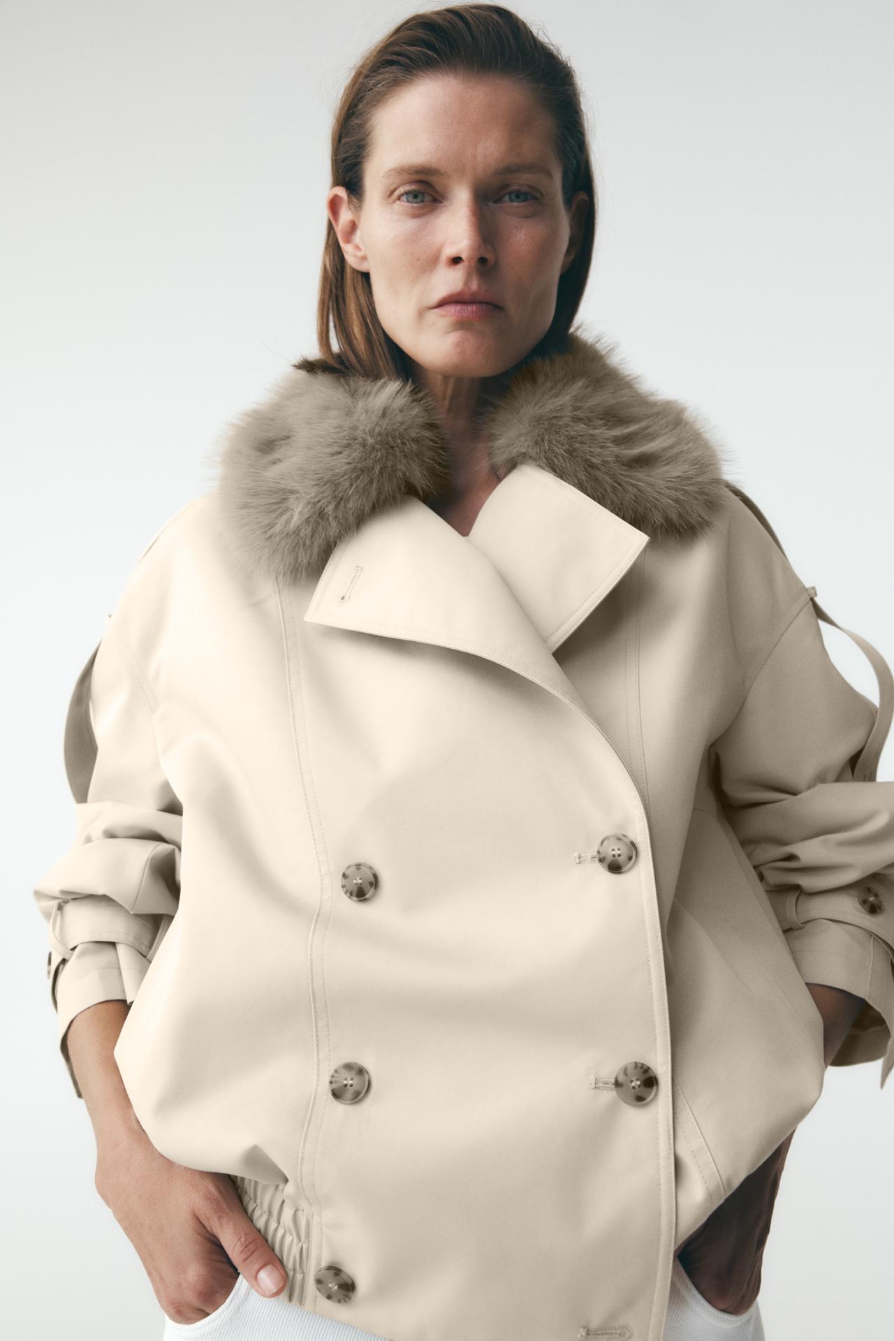 Schicker Trenchcoat aus Kunstpelz