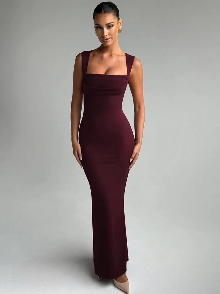 Maxikleid mit quadratischem Ausschnitt, figurbetont, skulpturales Abendkleid