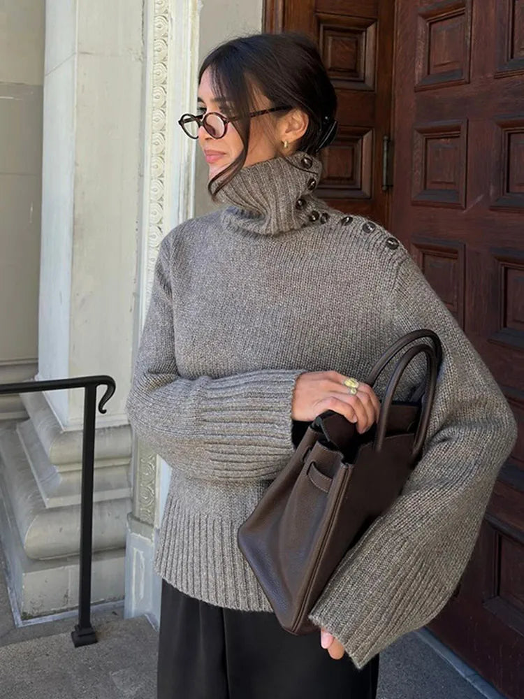 Gemütlicher Pullover mit Knopfleiste und locker sitzendem Rollkragen