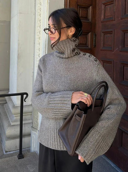 Gemütlicher Pullover mit Knopfleiste und locker sitzendem Rollkragen