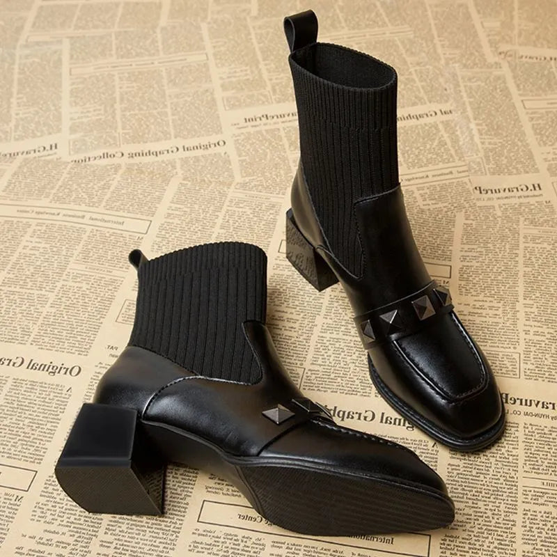 Schicke Leder-Stiefeletten