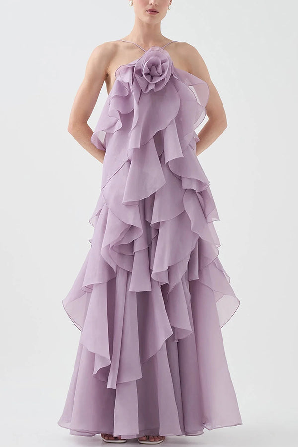 Gestuftes Maxikleid mit Volants, Neckholder und Rosendetail