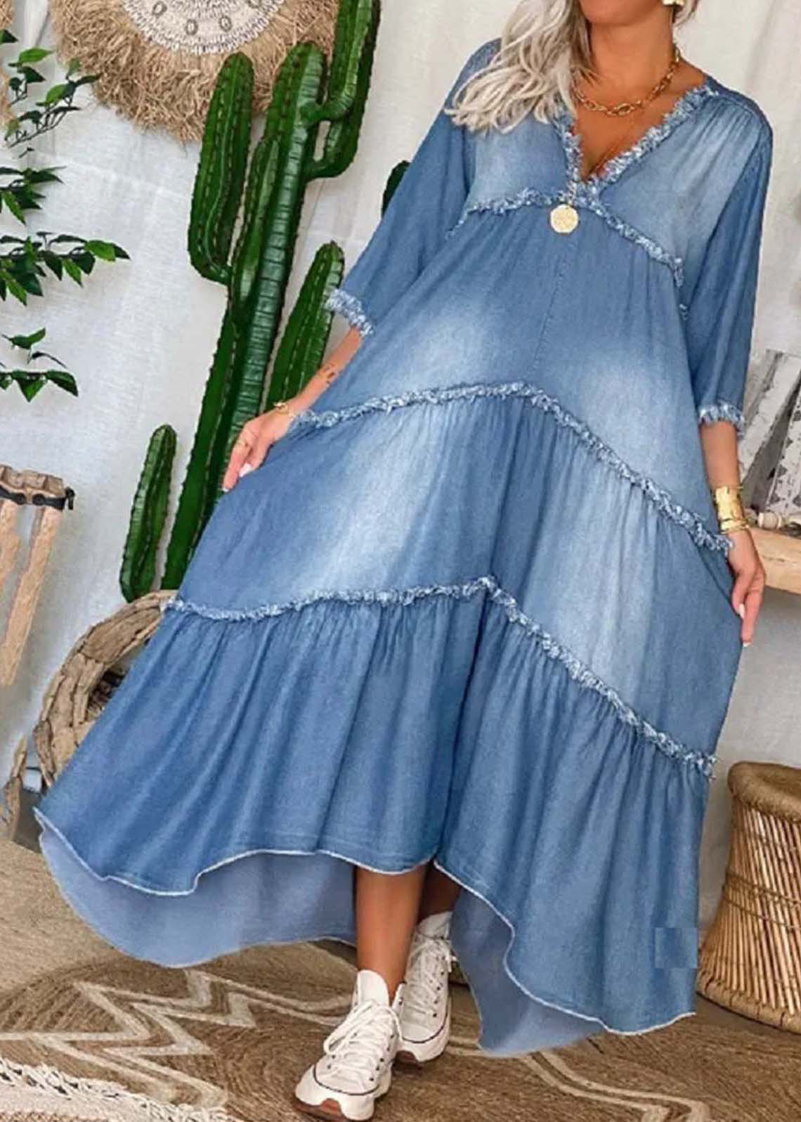 Marga® | Schickes Marineblaues Denimkleid mit V-Ausschnitt, Patchwork und Quasten