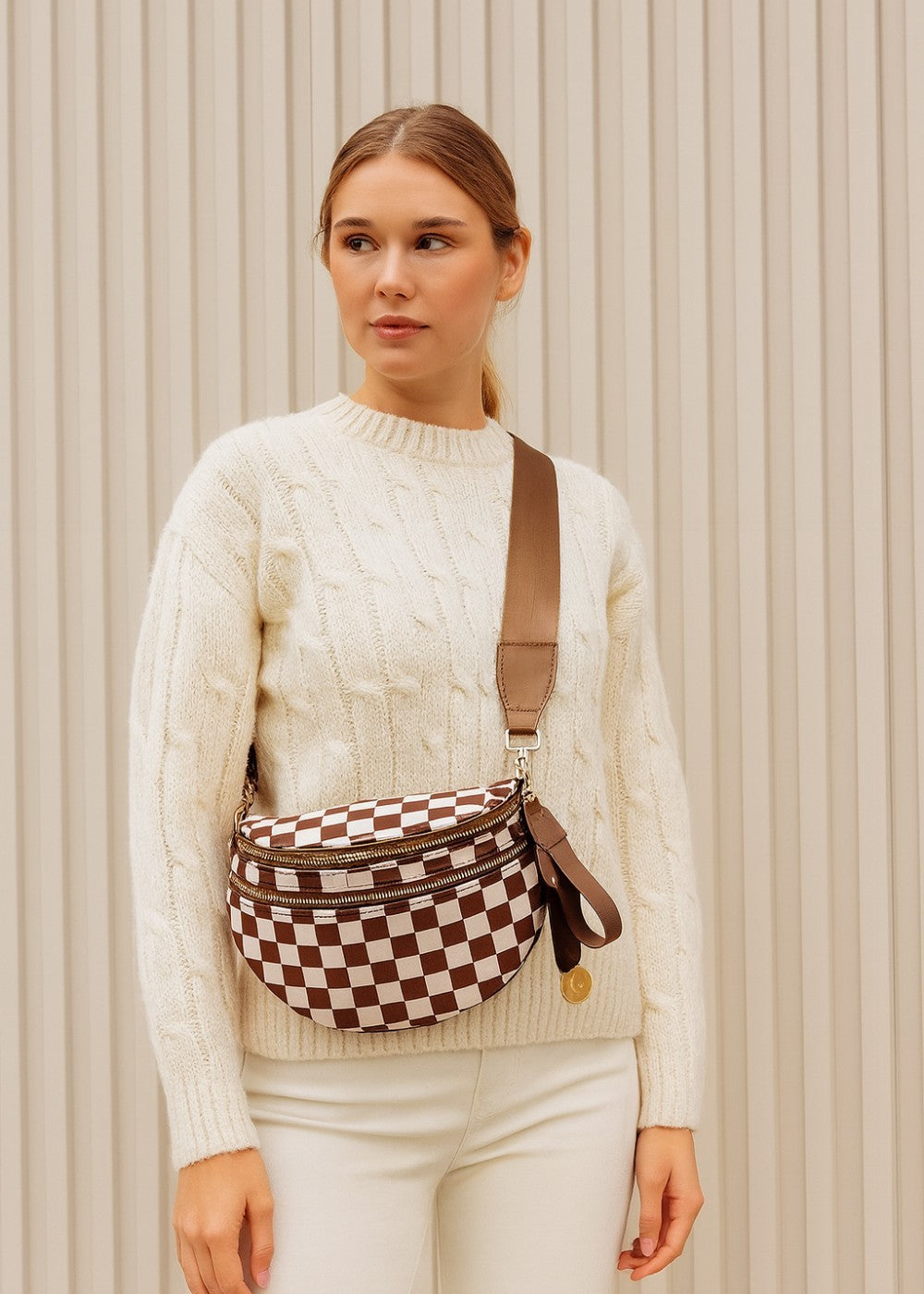 Elegante Leder-Bauchtasche für freihändigen Stil