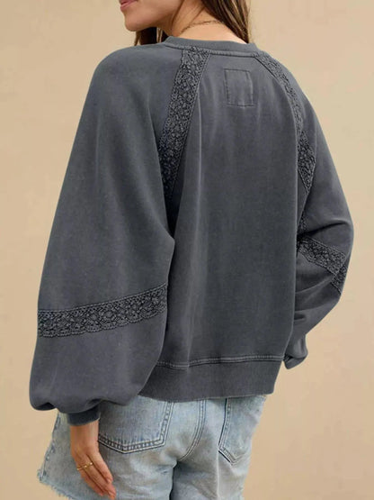 Gemütliches Sweatshirt mit Spitzenbesatz für lässig schicke Looks