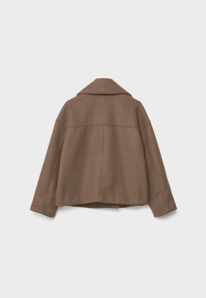 Schicke doppelt geknöpfte kurze Jacke