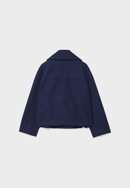 Schicke doppelt geknöpfte kurze Jacke