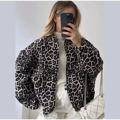 Moderne elegante leichte Damenjacke
