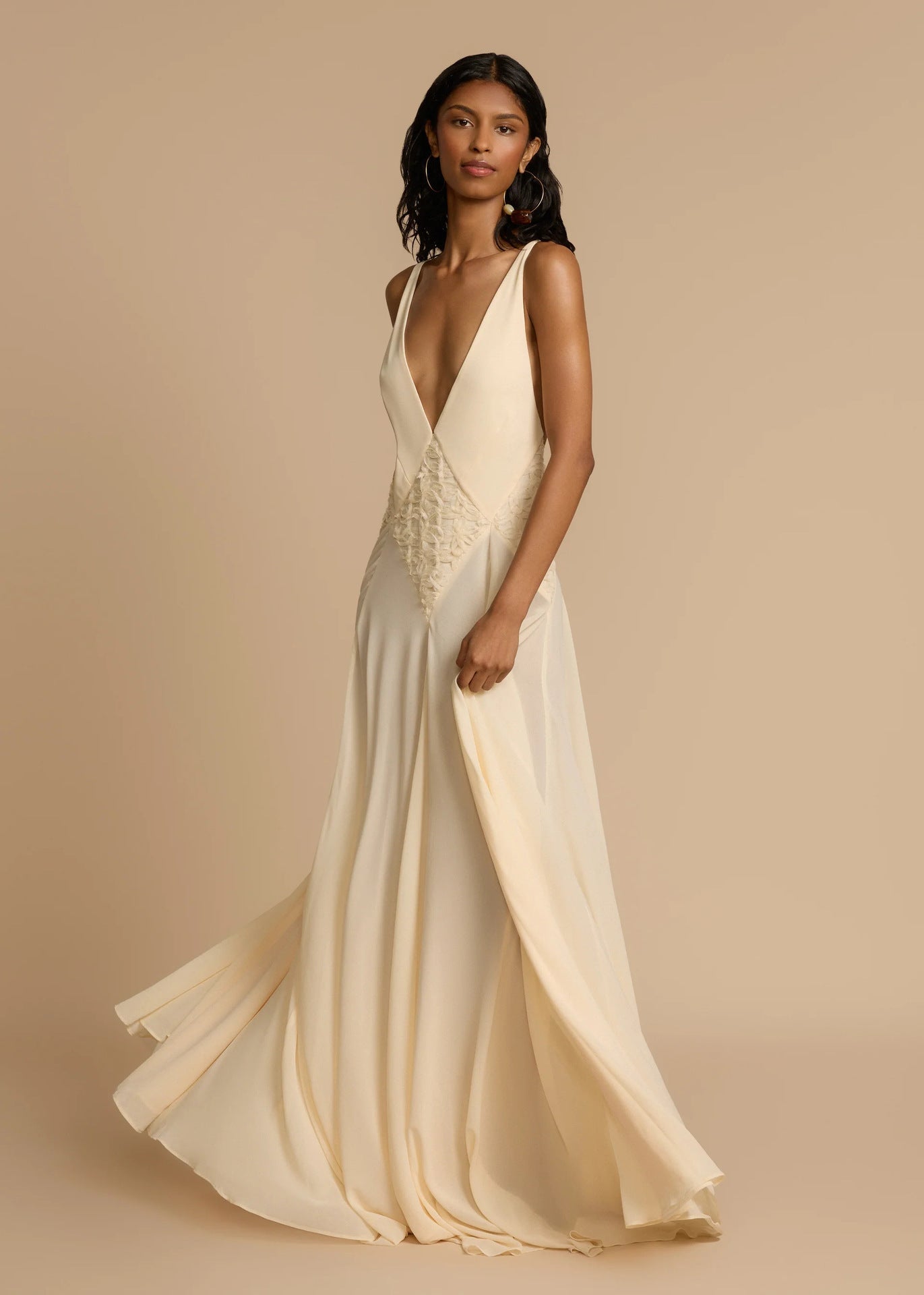 Weißes Maxikleid mit tiefem V-Ausschnitt und Spitze, luftig, für den Urlaub, Cami-Kleid