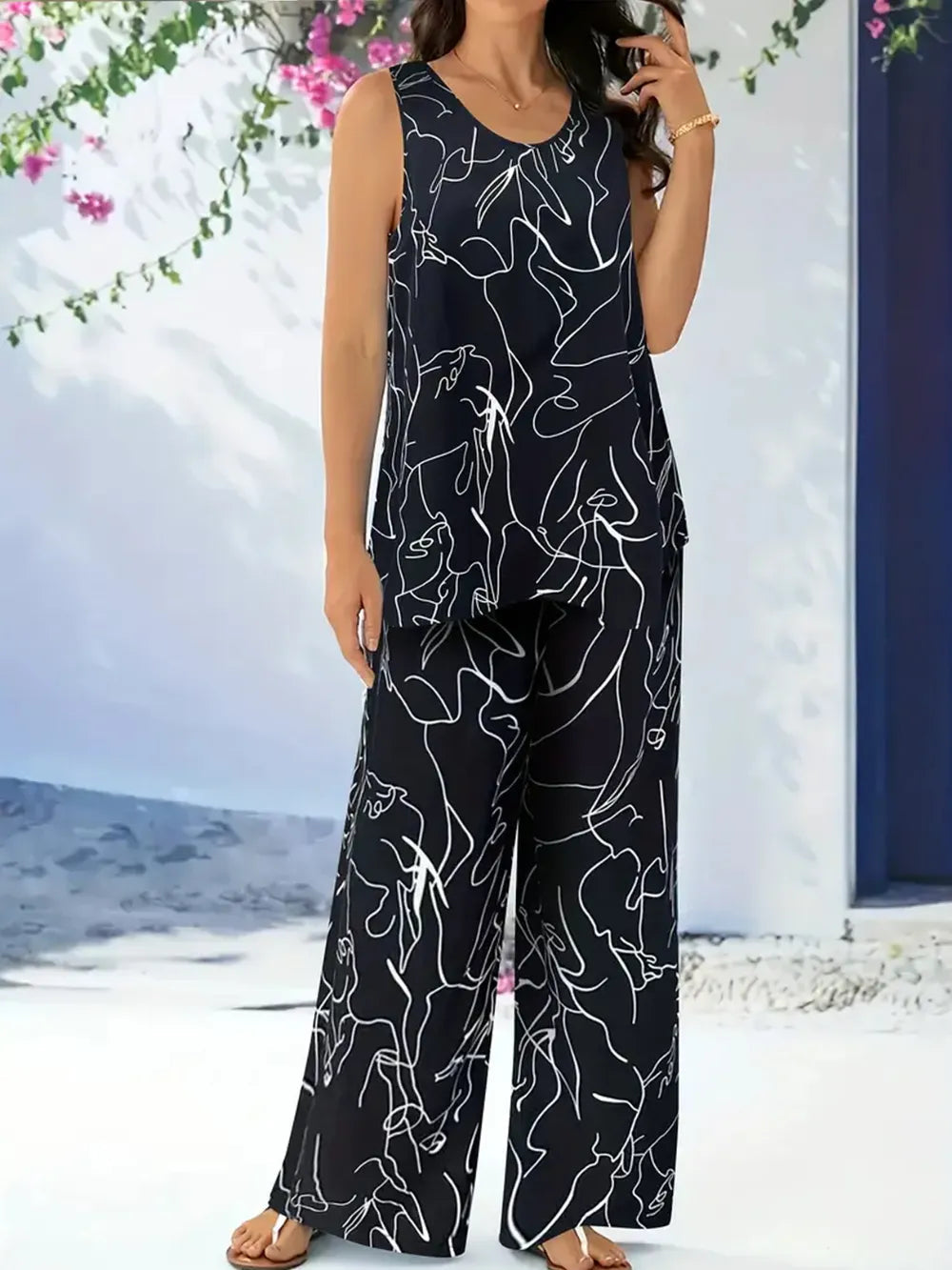 Set mit Rundhals-Top und Hose mit abstraktem Druck