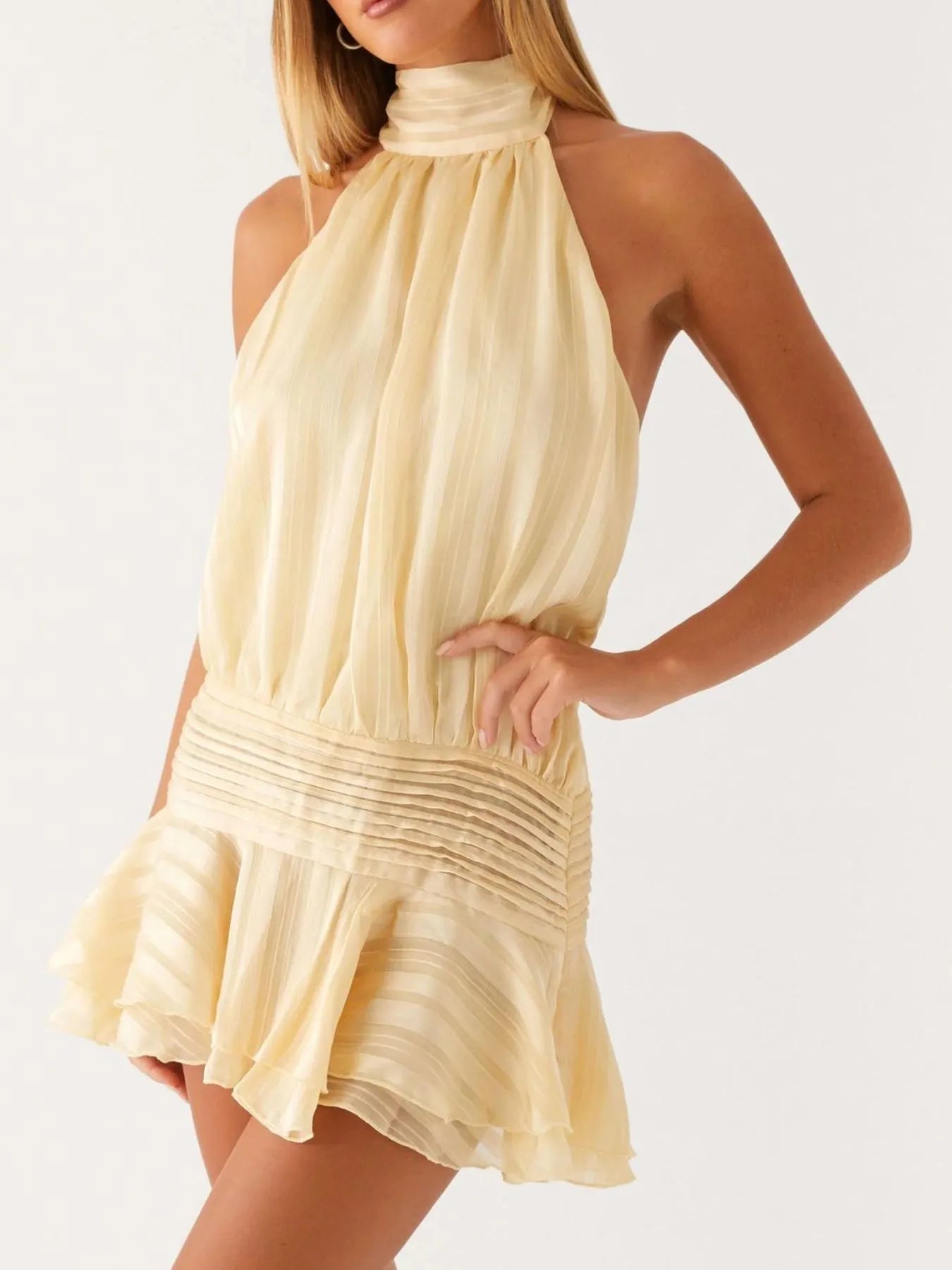 Elegantes maßgeschneidertes Midikleid für Arbeit und Veranstaltungen