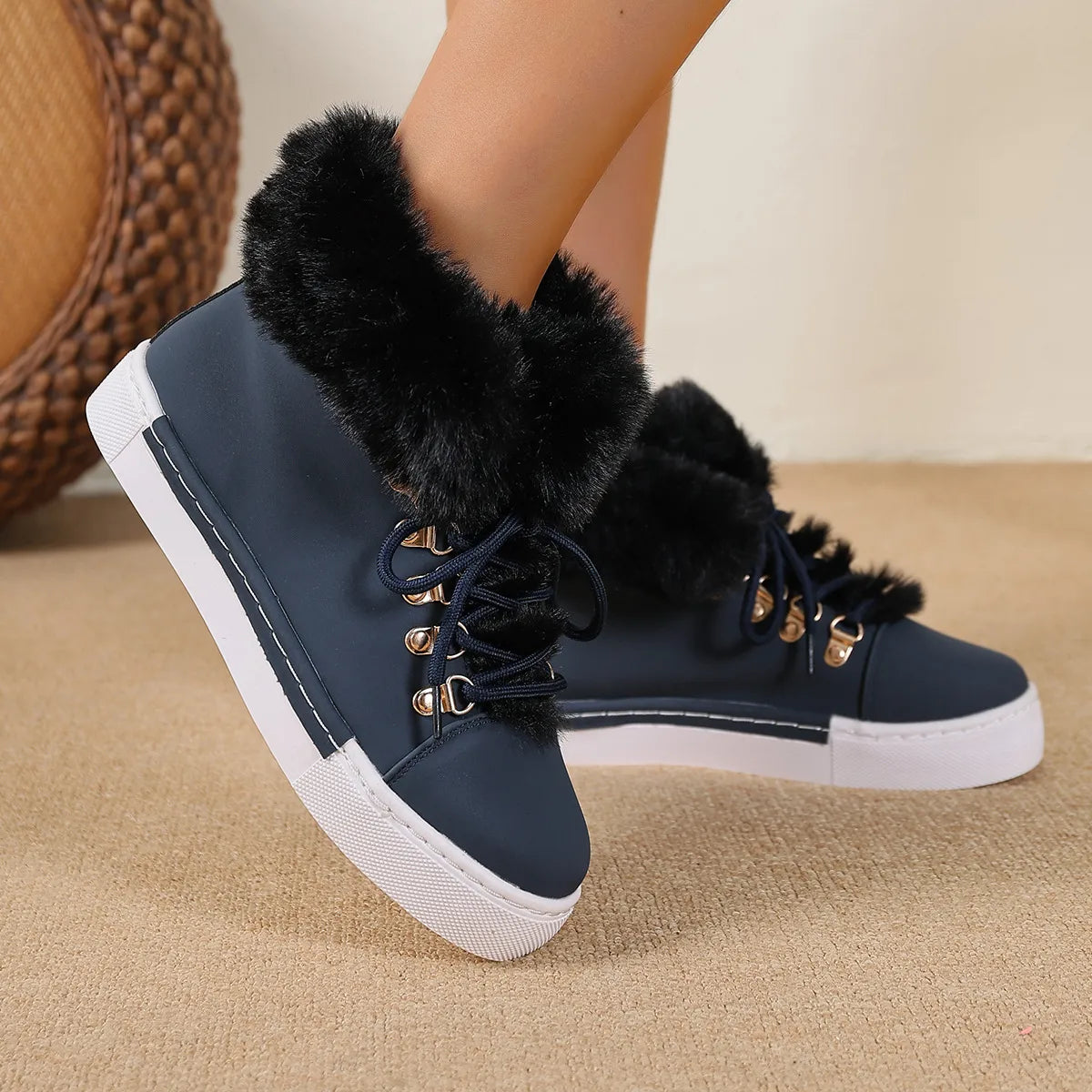 Gemütliche Woll-Schnürstiefel für Damen für den Winter