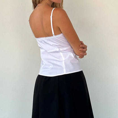 Schickes Crop-Top mit V-Ausschnitt und verstellbarer Schleife