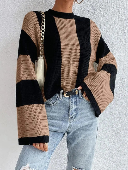 Gemütlicher bicolor Strickpullover mit weiten Ärmeln