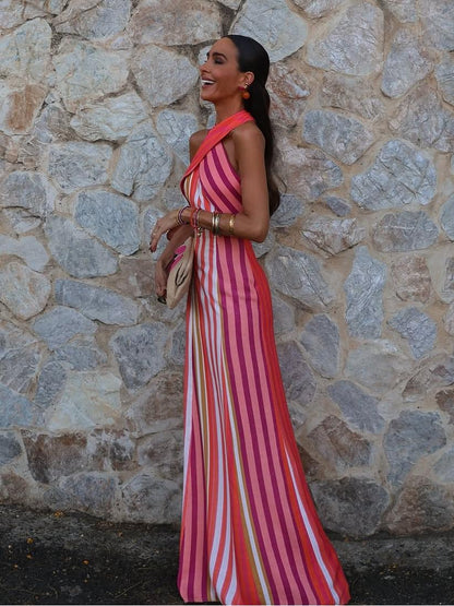 Sommerkleid mit Kreuzhalfter und Streifenmuster im Sonnenuntergangsstil