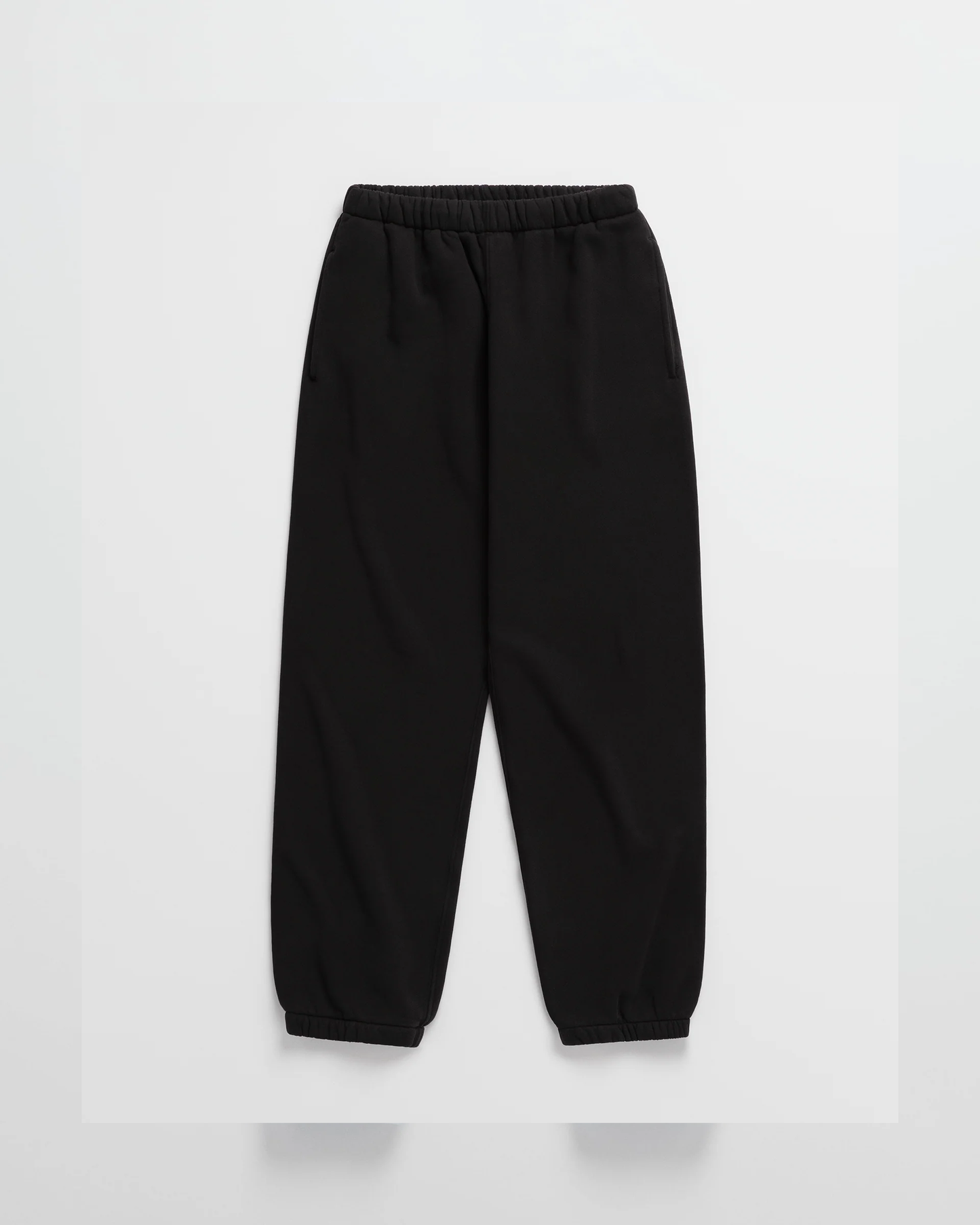 Gemütlicher minimalistischer Kapuzenpullover