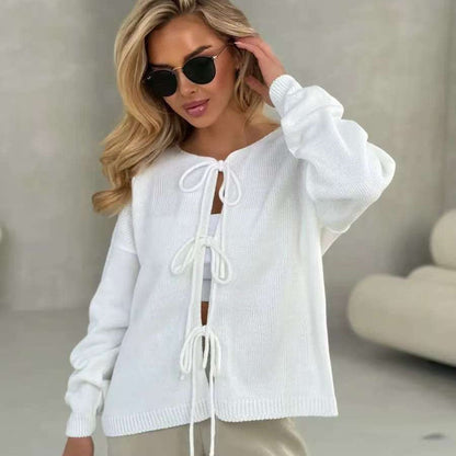 Schicker Kurzer Cardigan-Pullover mit Schnürung