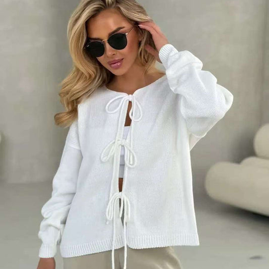 Schicker Kurzer Cardigan-Pullover mit Schnürung