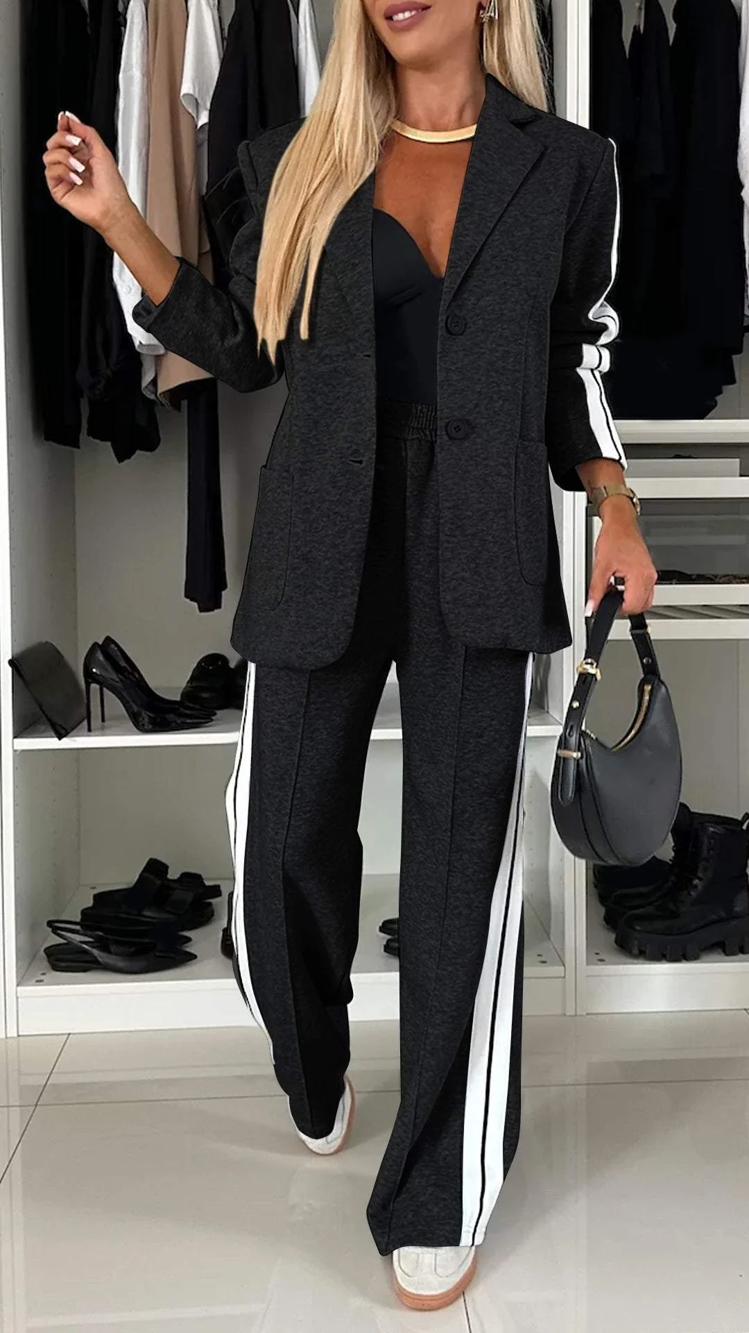 Maßgeschneiderter Blazer und Hose für mühelosen schicken Stil