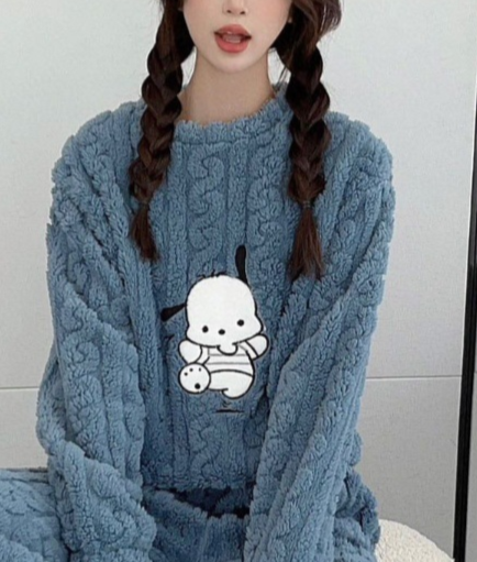 Gemütlicher Fleece-Schlafanzug für Damen