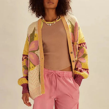 Gemütlicher floraler Strickcardigan mit lockerer Passform und langen Ärmeln