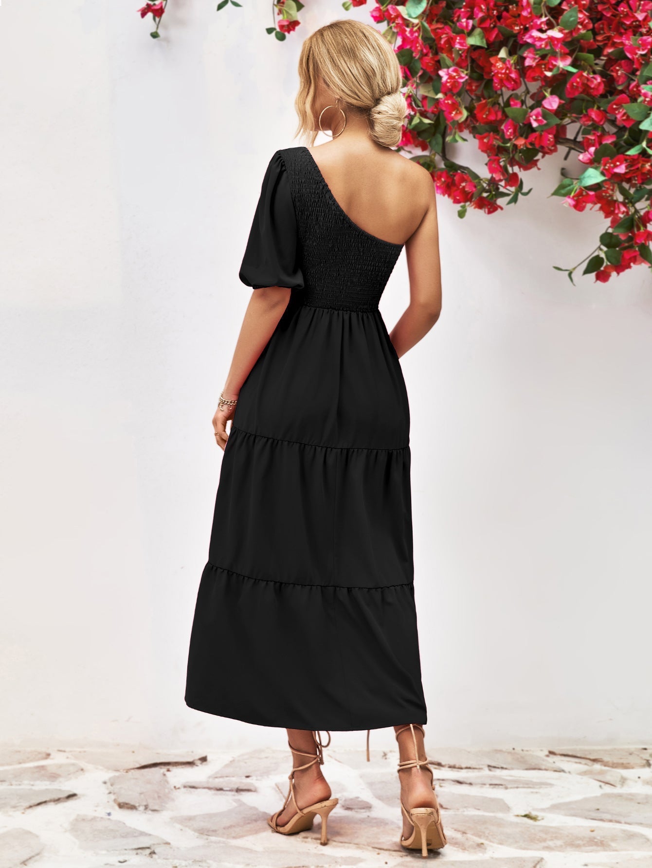 Oli® | Gerüschtes Midi-Kleid mit einer Schulter und Rüschendetail