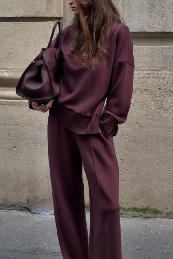 Gemütliches Rollkragen-Sweatshirt und entspannte Hosenset mit Taschen