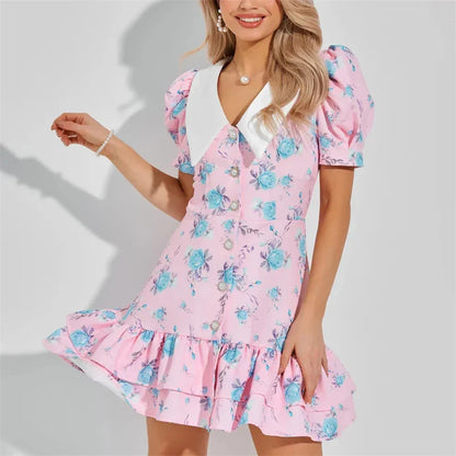 Minikleid mit Puffärmeln und Rüschendetail