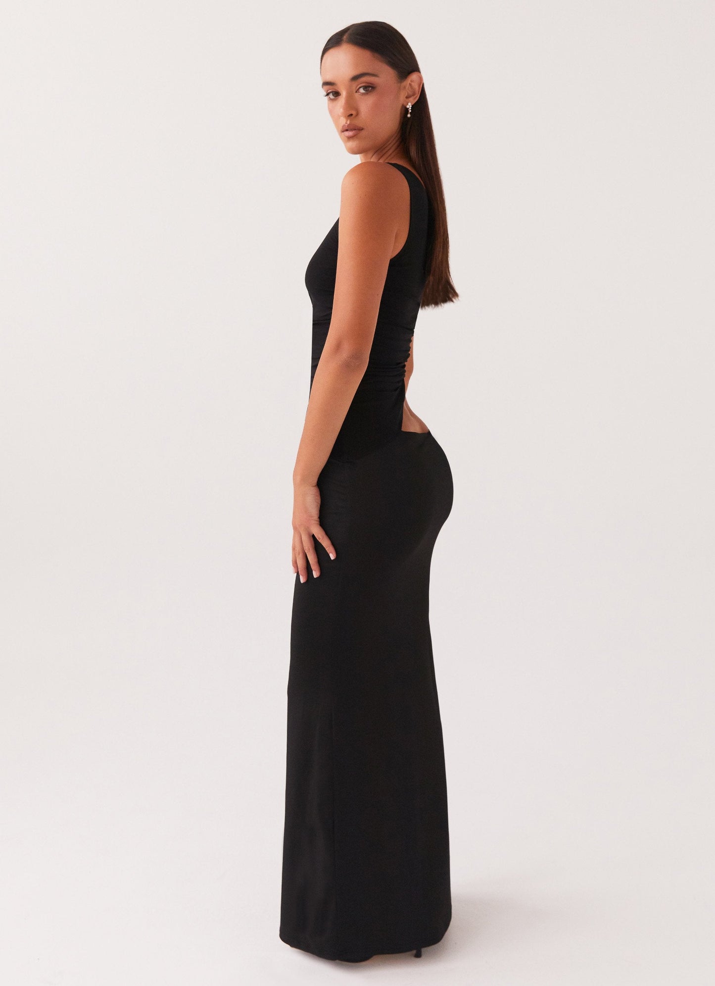 Elegantes Maxikleid für Damen mit One-Shoulder-Design, ideal für Hochzeiten