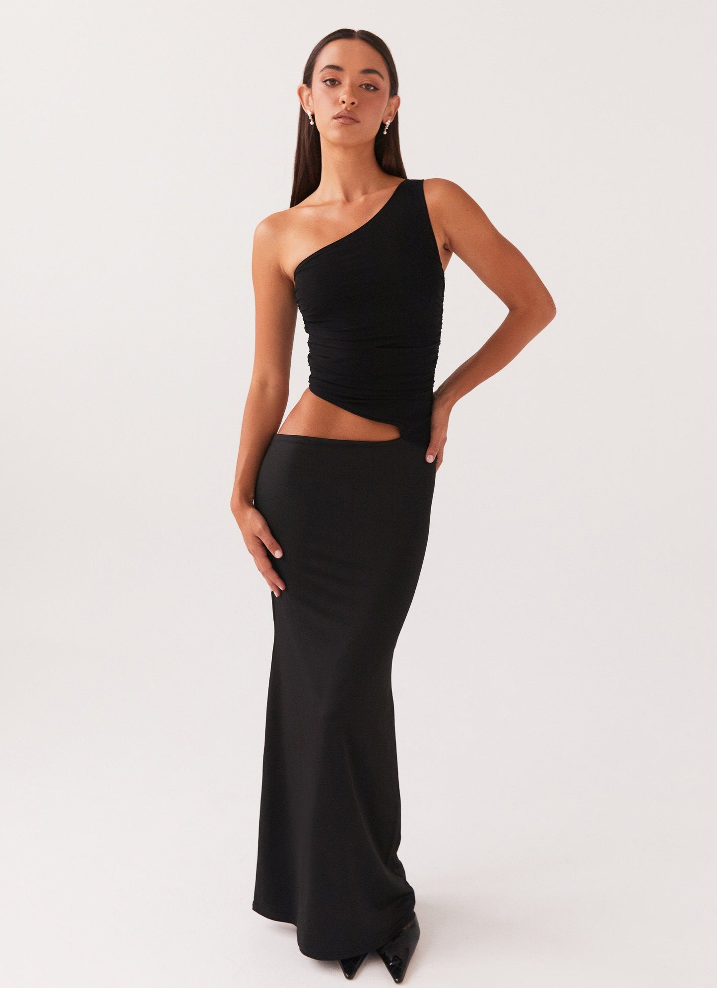 Elegantes Maxikleid für Damen mit One-Shoulder-Design, ideal für Hochzeiten