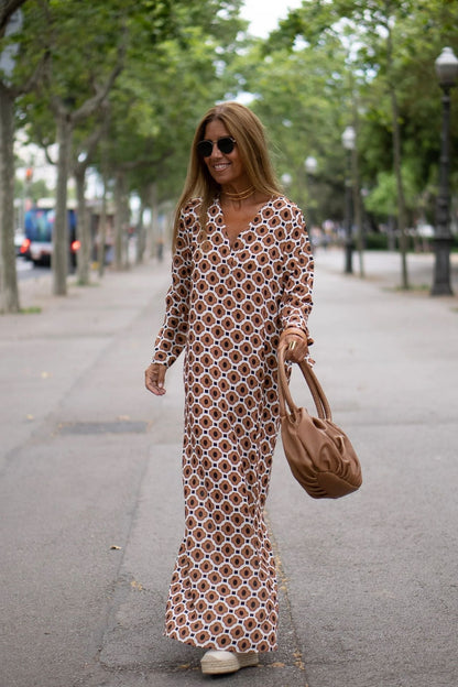 Léa Blanchet® | Elegantes Kleid mit braunem Muster