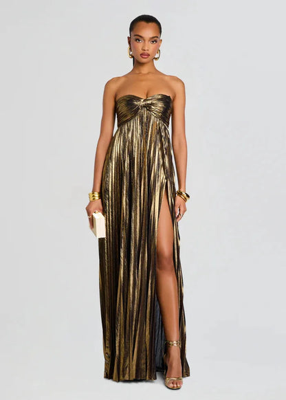 Silbernes trägerloses Kleid für Hochzeitsgäste