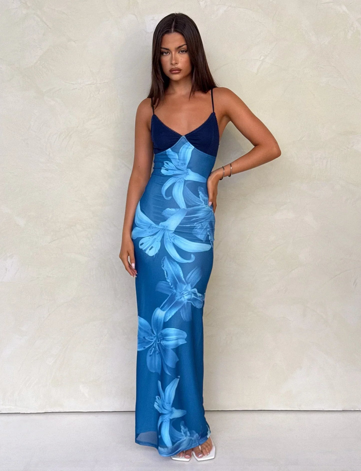 Alaina Ärmelloses Midikleid