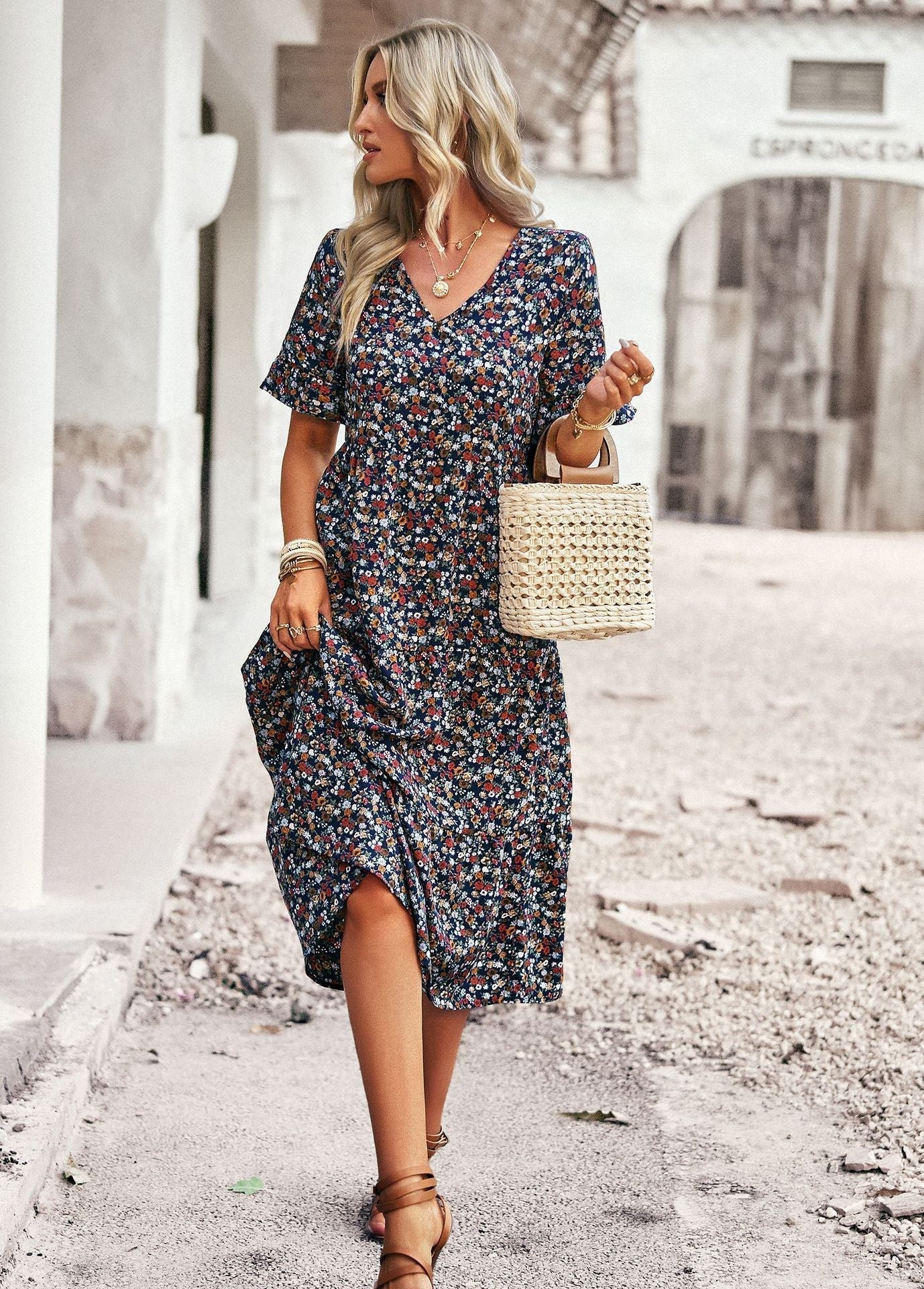 Damen Midi-Kleid mit Blumenmuster und bequemer Passform