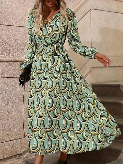 Elegantes Wickelkleid mit Neckholder