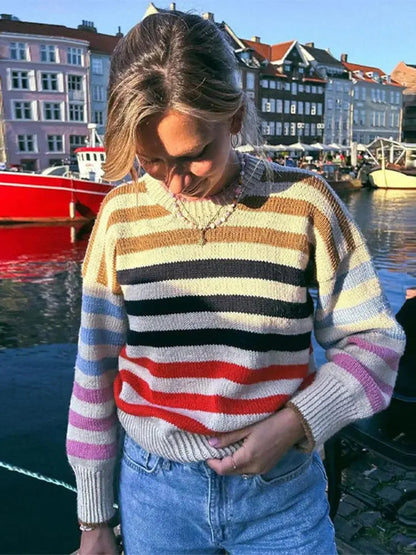 Bunt gestreifter Vintage-Strickpullover mit Rundhalsausschnitt