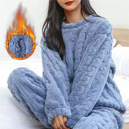 Gemütlicher Fleece-Schlafanzug für Damen