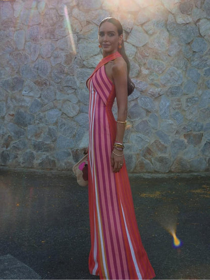 Sommerkleid mit Kreuzhalfter und Streifenmuster im Sonnenuntergangsstil