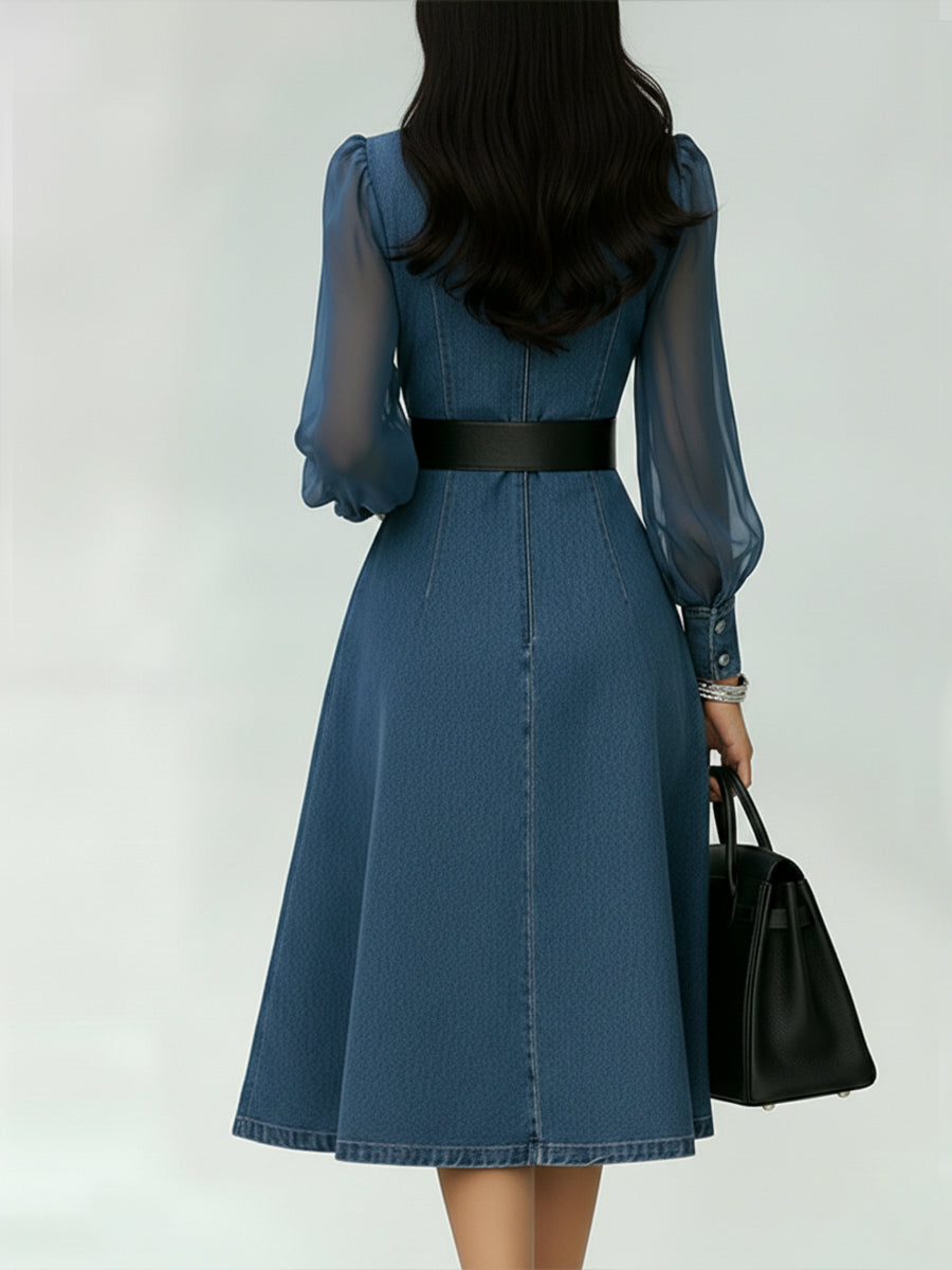 Stylisches Jeanskleid mit transparenten Organza-Ärmeln