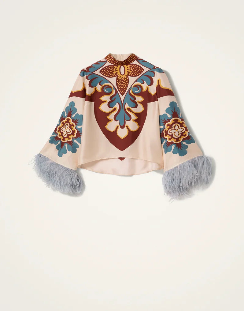 Boho-Spitzenbluse mit Glockenärmeln und hohem Kragen