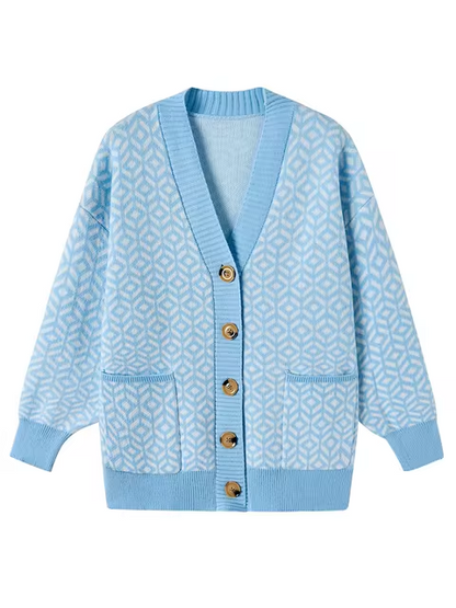 Gemütliche geometrische Strickjacke mit Knöpfen