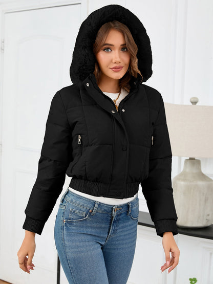 Gemütliche wattierte Winterjacke mit Fellkapuze und Taschen