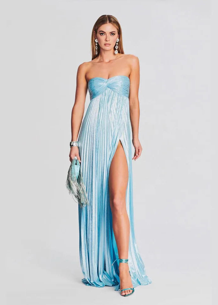 Himmelblaues trägerloses Kleid für Hochzeitsgäste