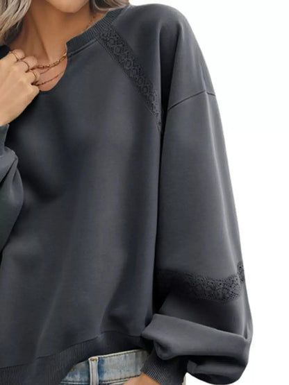 Gemütliches Sweatshirt mit Spitzenbesatz für lässig schicke Looks