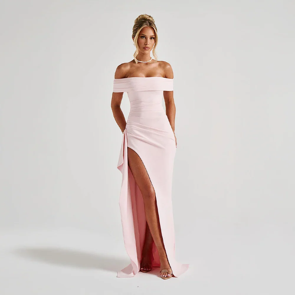 Maxikleid mit schulterfreiem Schnitt und Schlitz