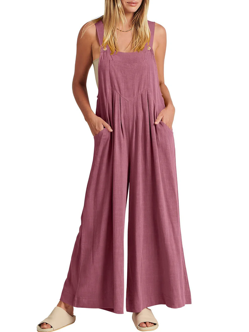 Lässiger Overall mit festen Riemen und Knöpfen