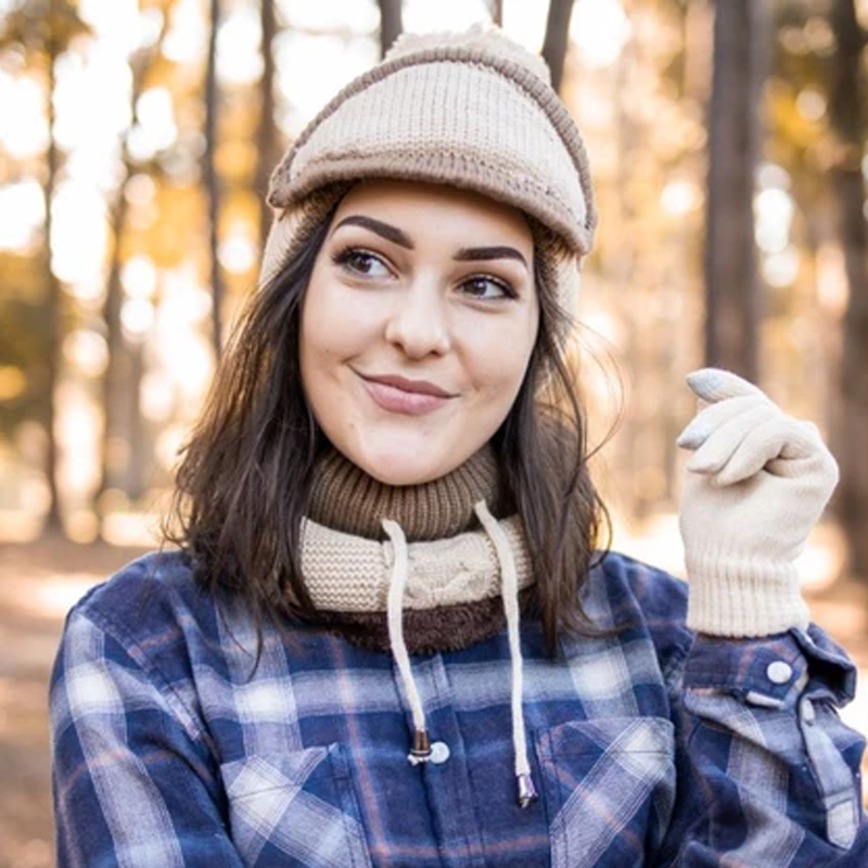 Gemütliches Strickset aus Wintermütze und Schal für Damen