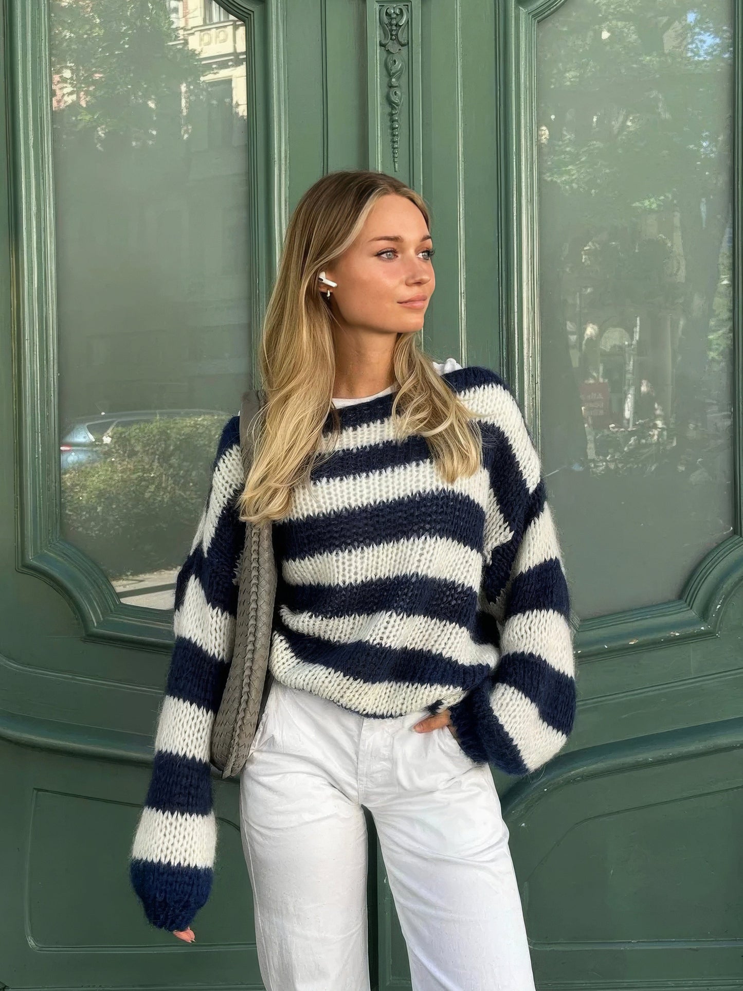 Gemütlicher leichter Strickpullover für lässigen Komfort