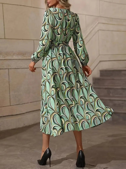 Elegantes Wickelkleid mit Neckholder