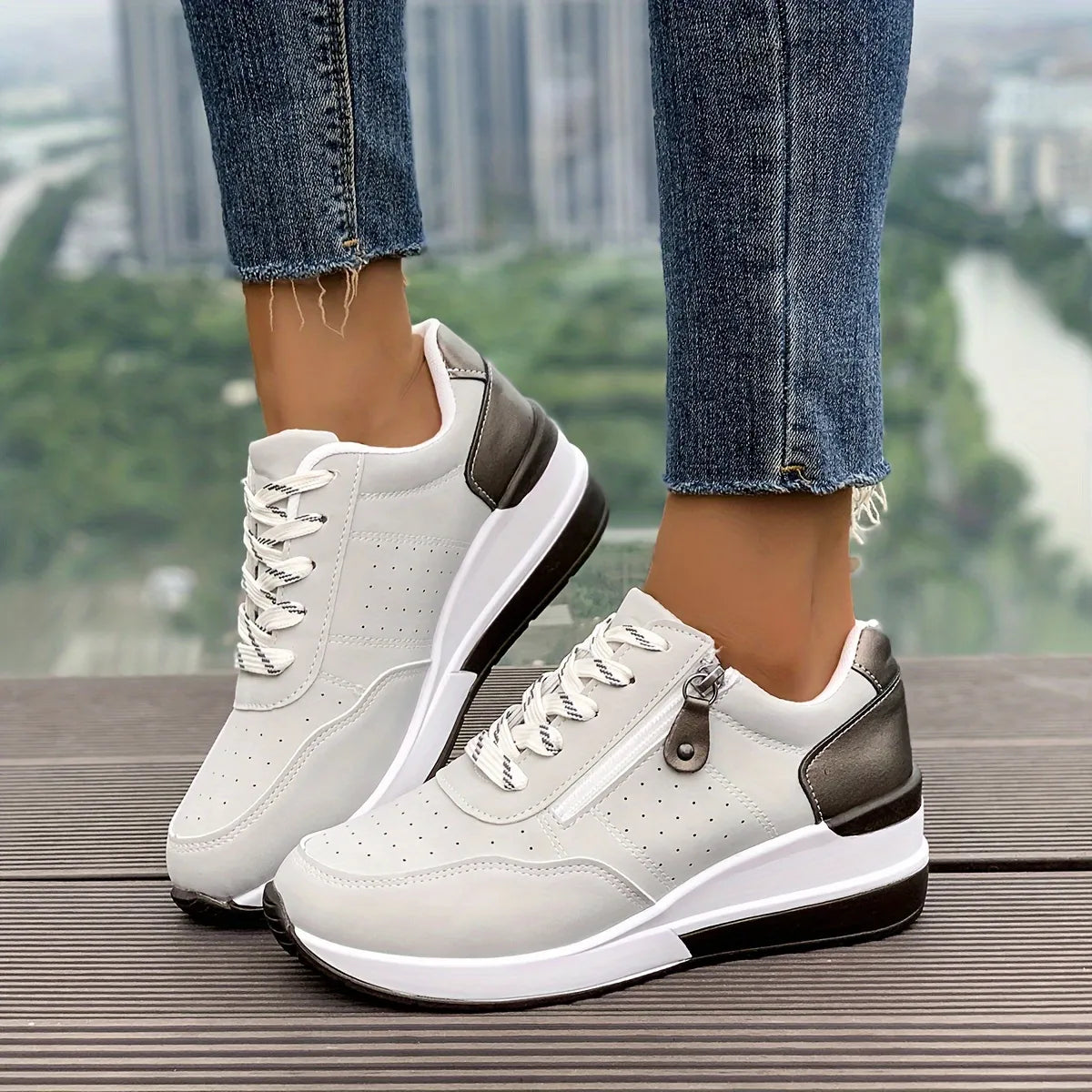 Bequeme orthopädische Seitenschuh-Sneaker mit dicker Sohle
